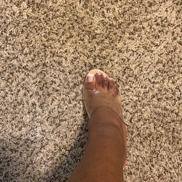 Very comfortable and goes with almost everything. - Picture 6 of 7